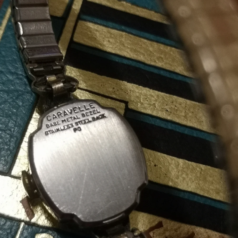 Caravelle vintage watch - Picture 3 of 3